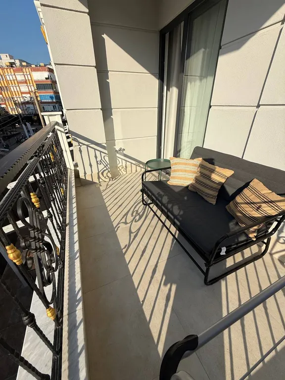 Новая уютная квартира в центре города, на пляже Клеопатра, с бассейном