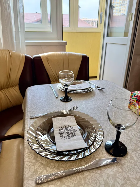 Уютная двухкомнатная квартира рядом с Крещенским парком