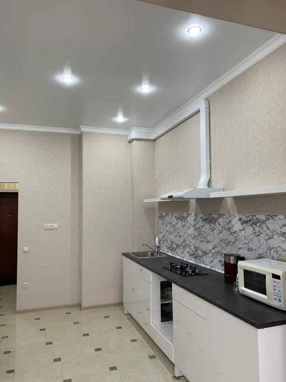 Однокомнатная просторная и светлая квартира