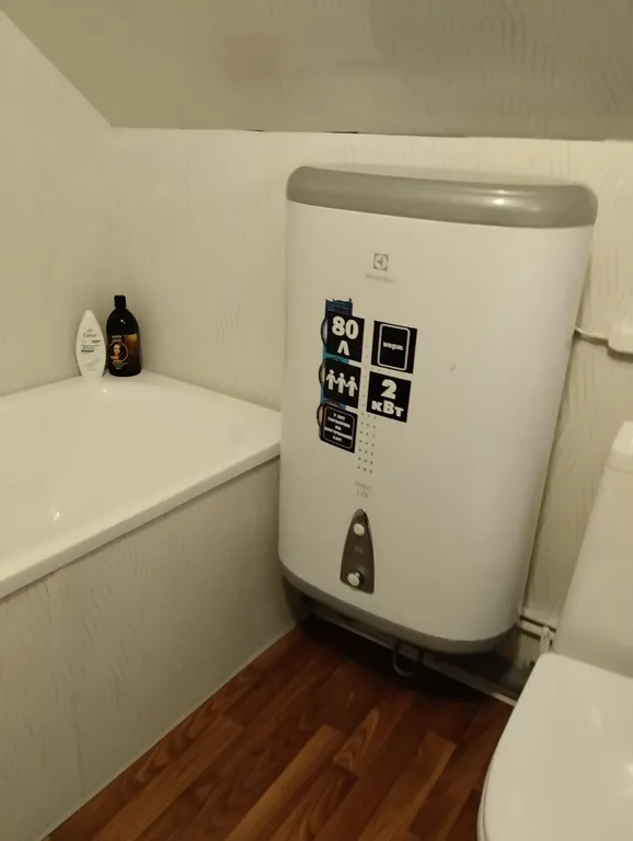 Домик на берегу реки