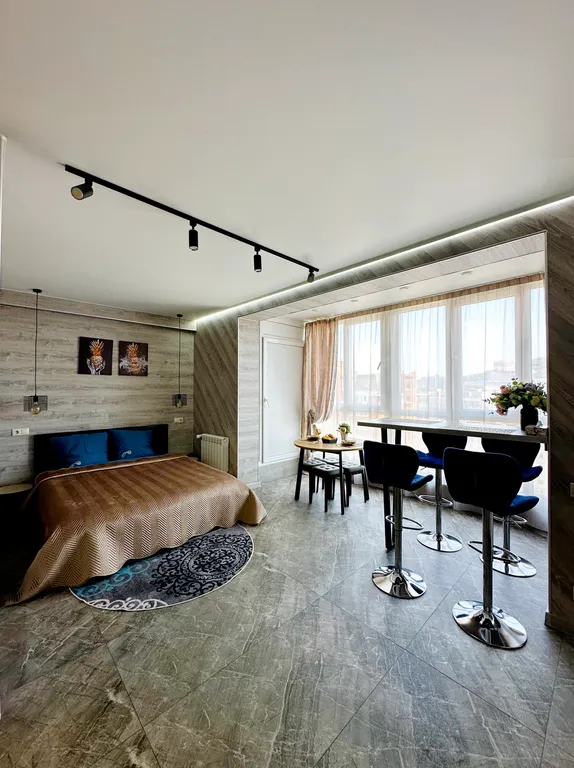 Квартира Студия в центре с видом на Золотой мост, город, море — аренда посуточно в Владивосток