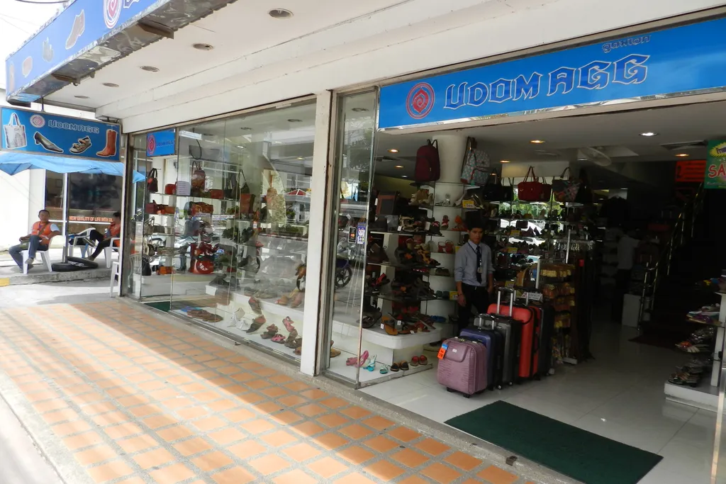 Студия с фронтальным видом на море