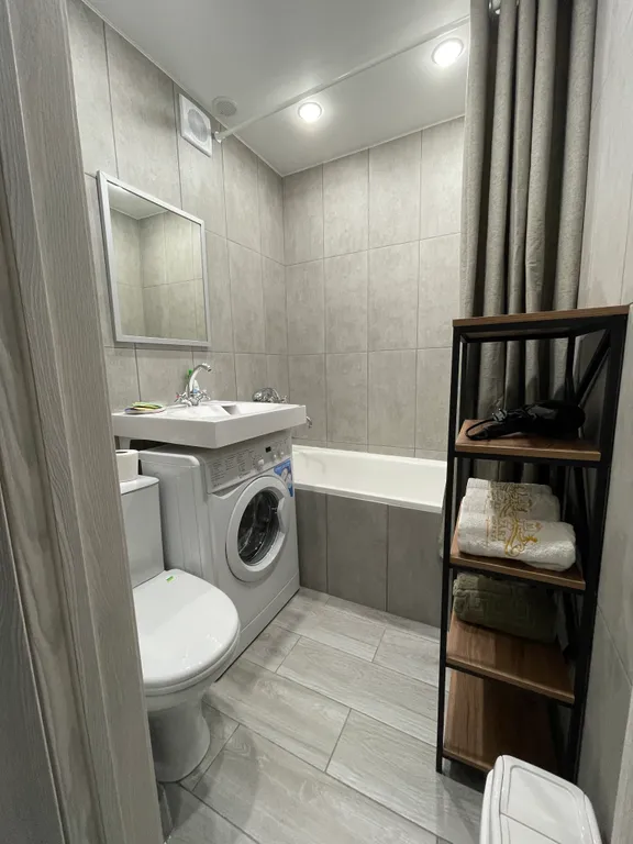 Компактная двушка в балконом и видом на сквер в районе АЭТЗ