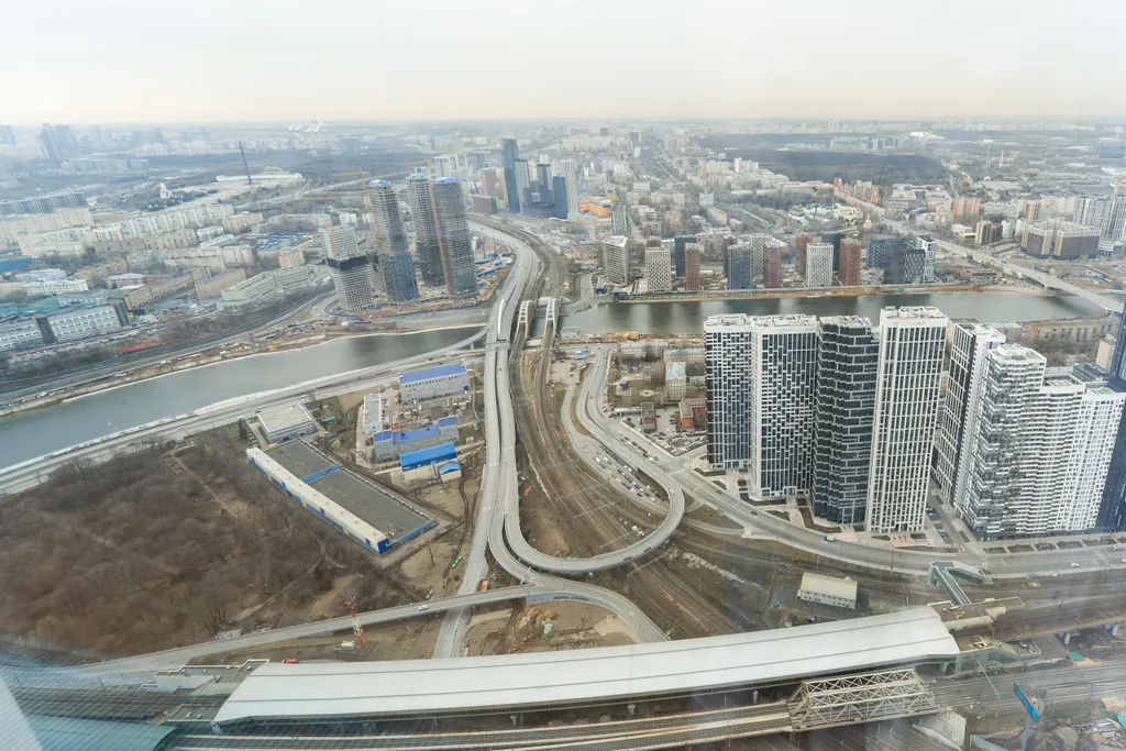 Угловой стильный апартамент с 2 спальнями