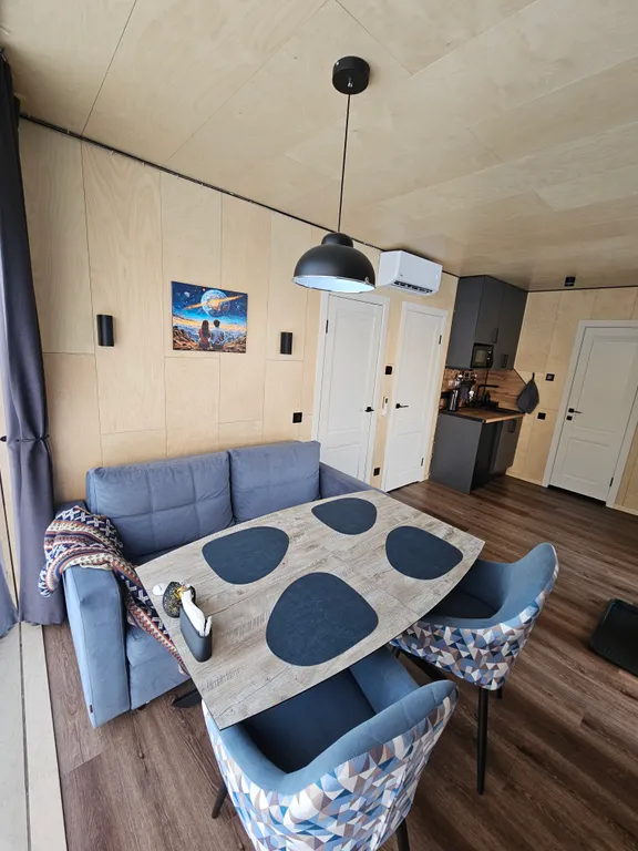 Уютный дом с панорамными окнами