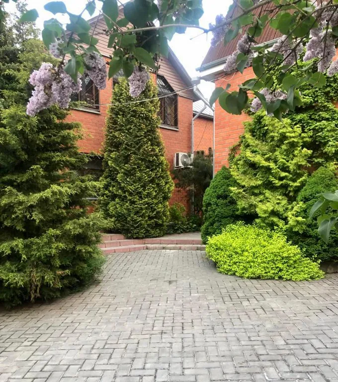 Дом с бассейном и сауной в 5 минутах на автомобиле до Коломенского Кремля