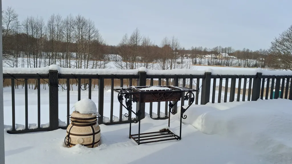 Современный дом на берегу озера в национальном парке Браславские озера