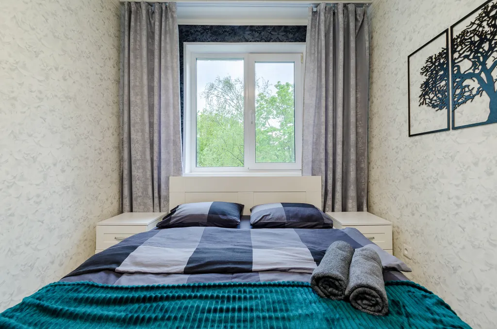 5 минут на машине / 25 пешком до кремля и центра города