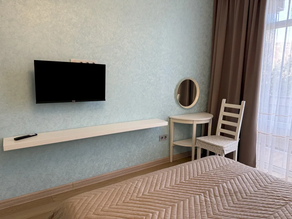 Квартира 1-комнатная квартира, 12 минут до центрального пляжа, балкон вид на горы — Геленджик