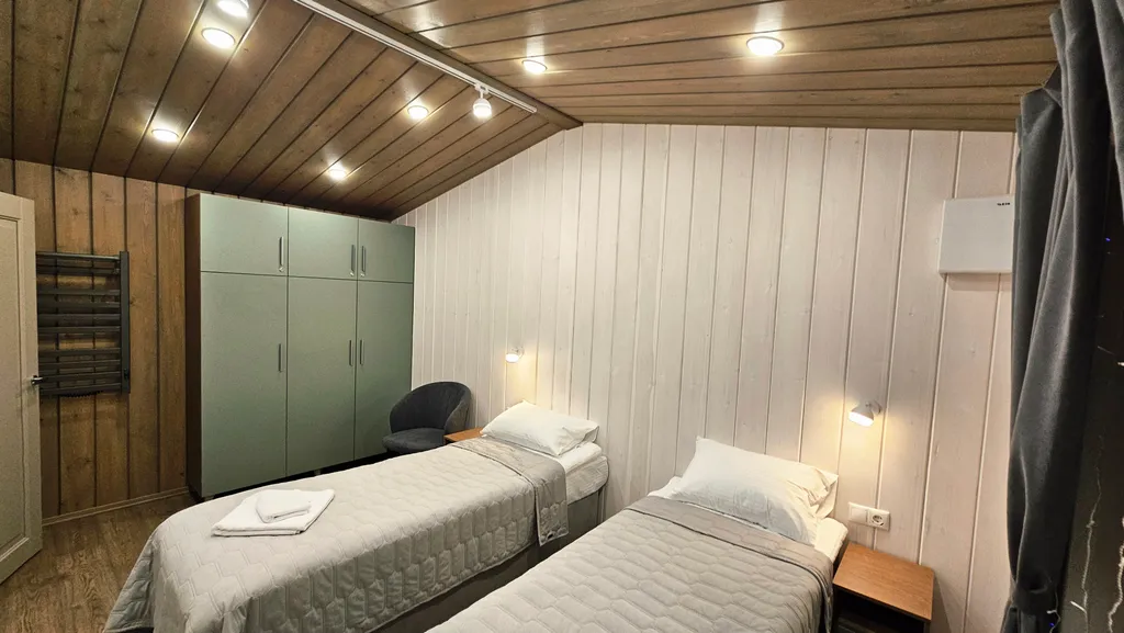 Далеко и надолго