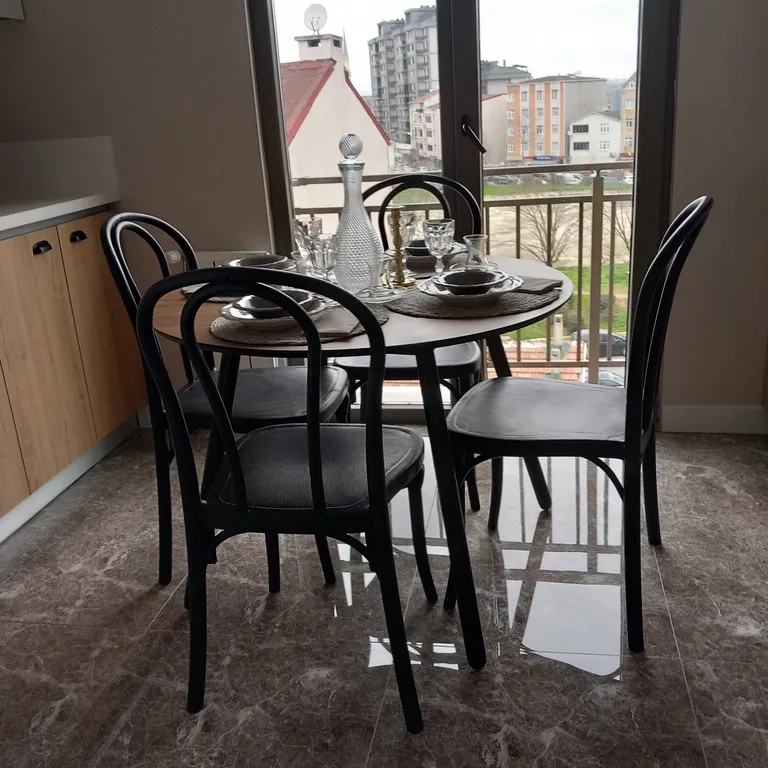 Видовая квартира с террасой в центре