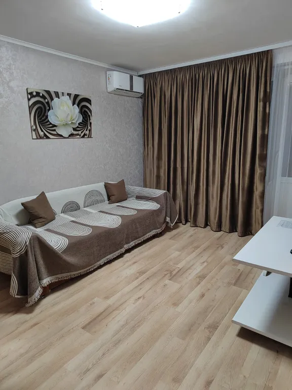 Квартира - панорамный вид на город, вблизи аквапарка — аренда посуточно в Оренбург