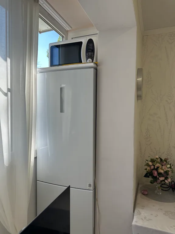 2 комнатная белая на Янышева