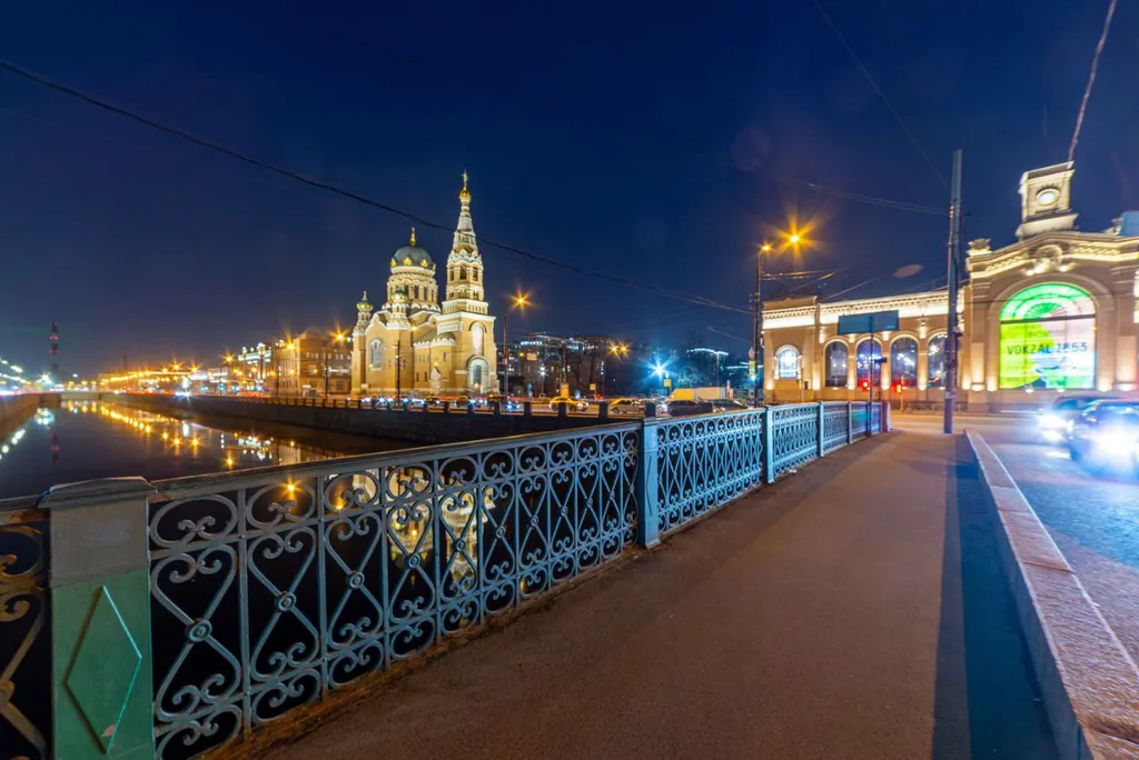 Видовая квартира в центре на берегу канала