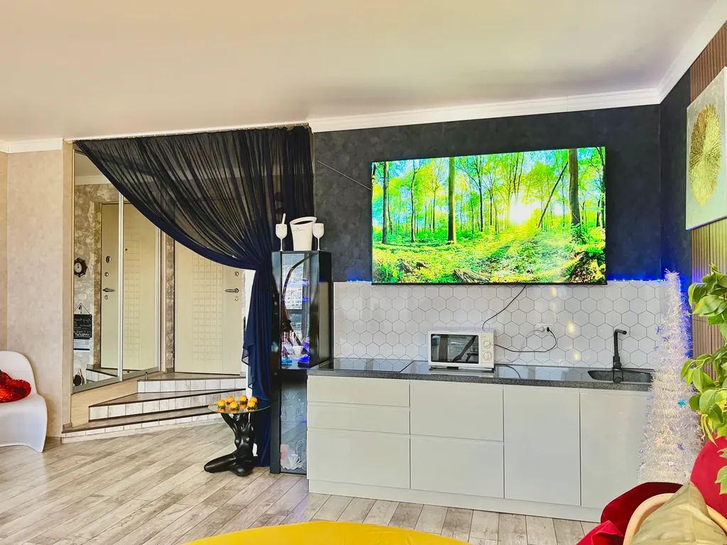 Видовой пентхаус-студия с террасой в самом центре