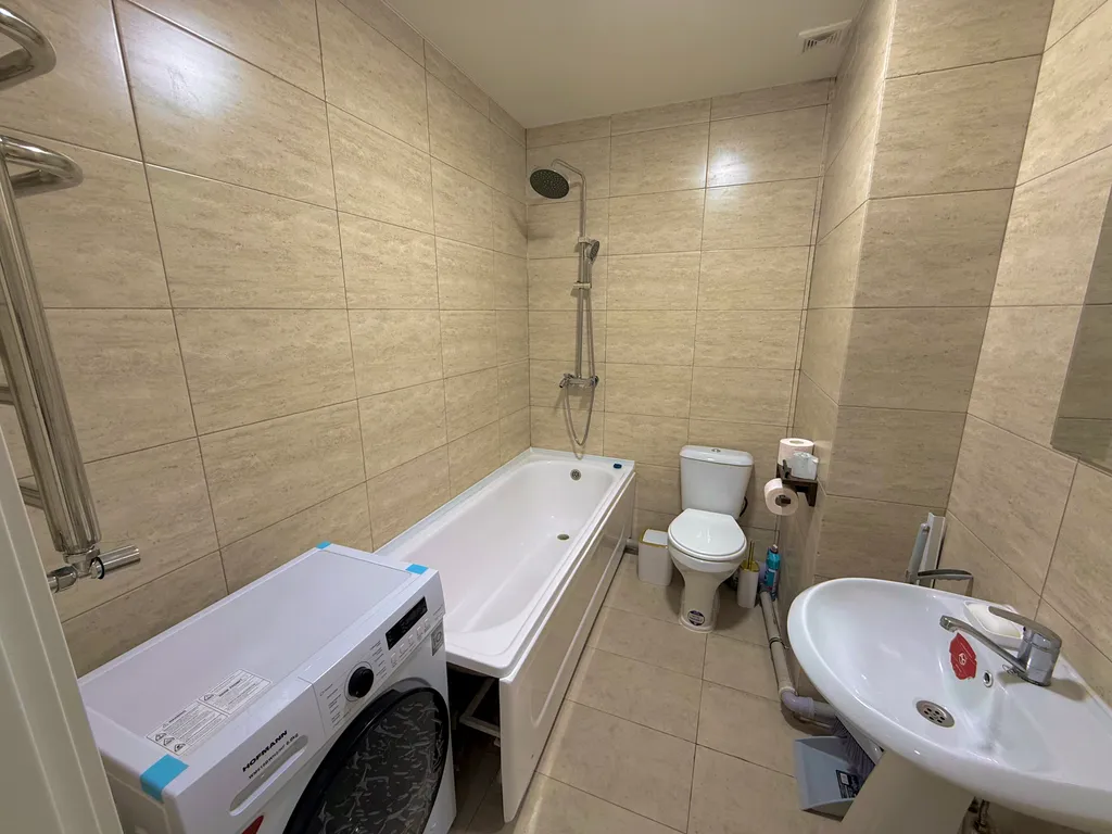 Светлая квартира посуточно ближе к центру