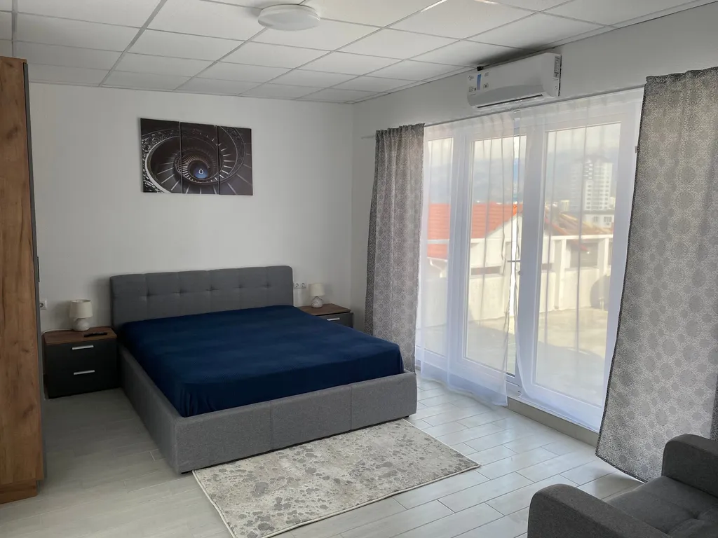 6-комнатный Дом