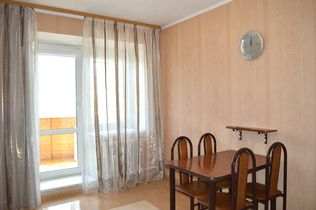 Квартира Уютная современная квартира у Кристалла — Тюмень