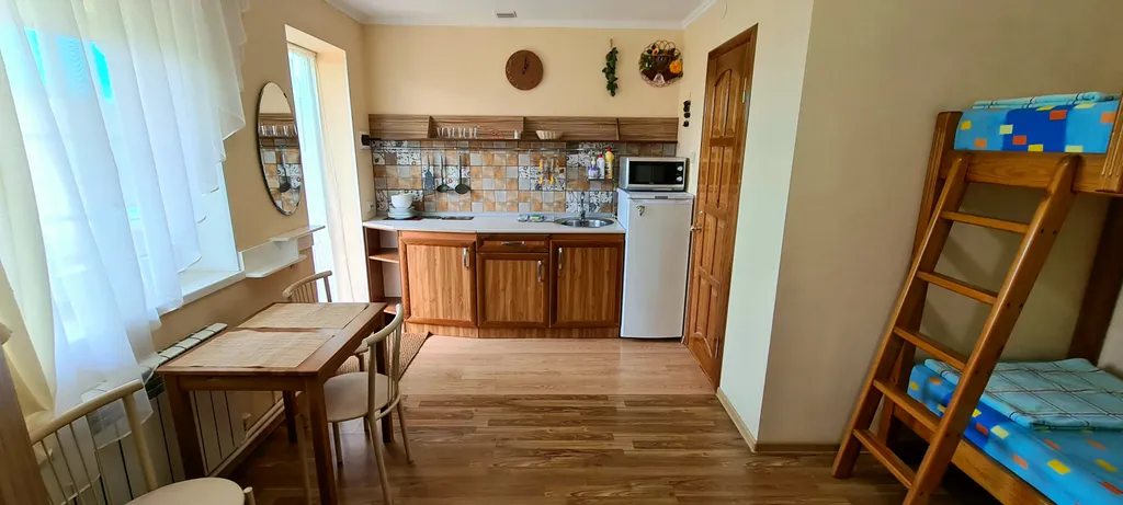 Квартира Квартира 2-х комнатный номер с балконом  у моря — Ейск