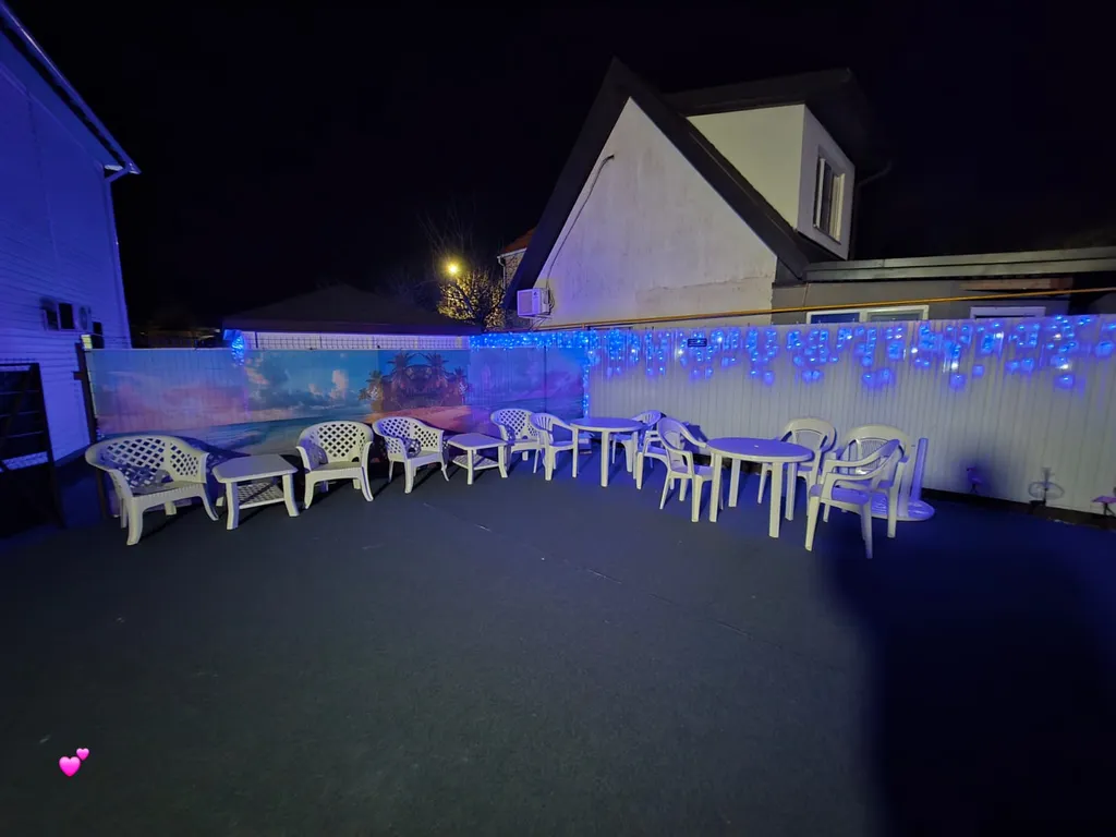 Квартира Квартира Четырехместный номер в центре города,с зоной отдыха и бассейном — Темрюк