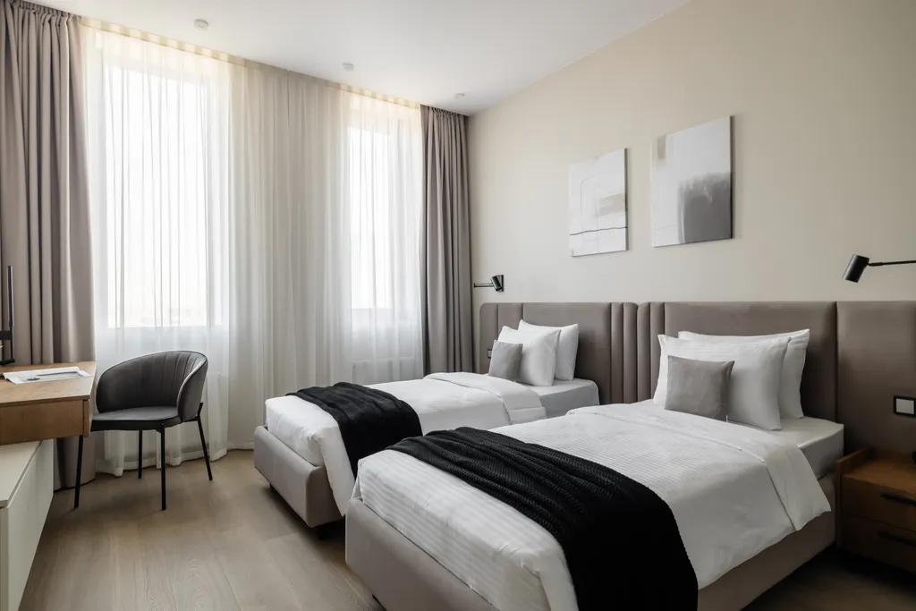 АПАРТАМЕНТЫ ТРЕХКОМНАТНЫЕ 'ФЭМИЛИ СИТИ ФЛЭТПОРТ', для 6 гостей