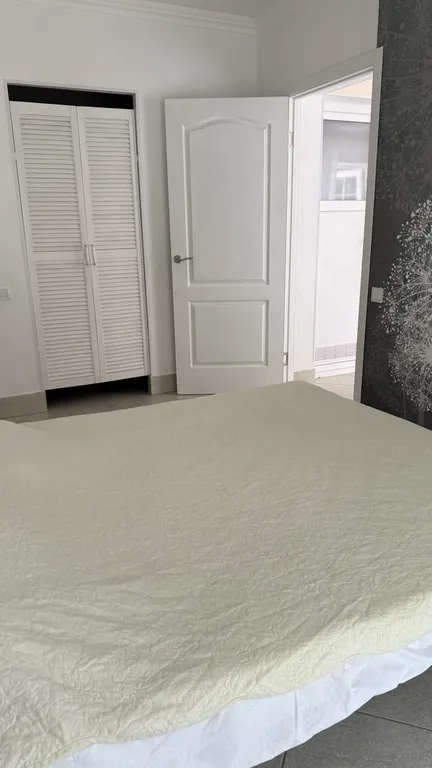 Двухкомнатный номер с отдельной изолированной комнатой