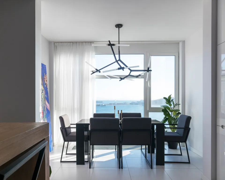 Трёхкомнатная квартира с видом на море