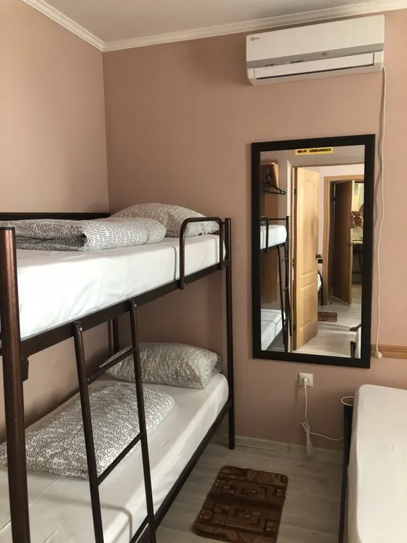 Комфортный дом и двор целиком под ключ без хозяина у моря Комильфо