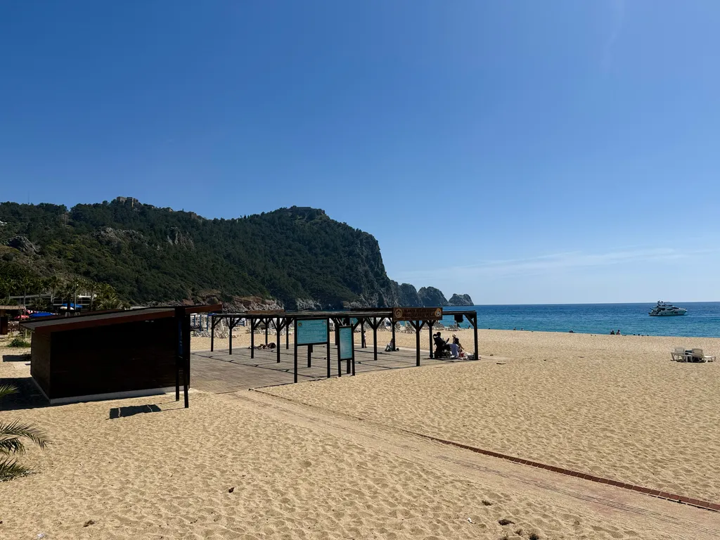 SA Apartments! Luxury 2bd Flat 350m to the Cleopatra Beach