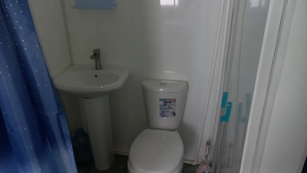 Уютная комната-студия в центре города с цветущим двориком с фонтанчиками