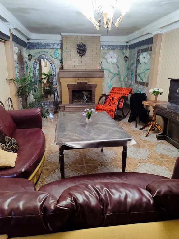 Домик в стиле старого замка