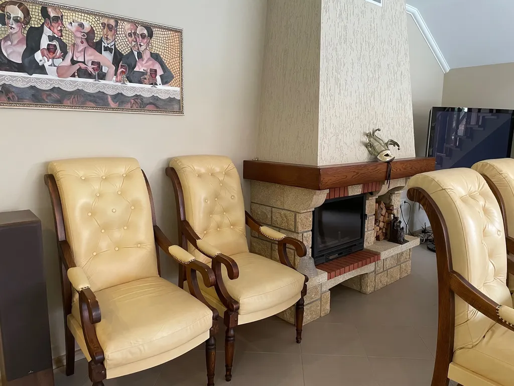 Красивый дом с баней и бассейном