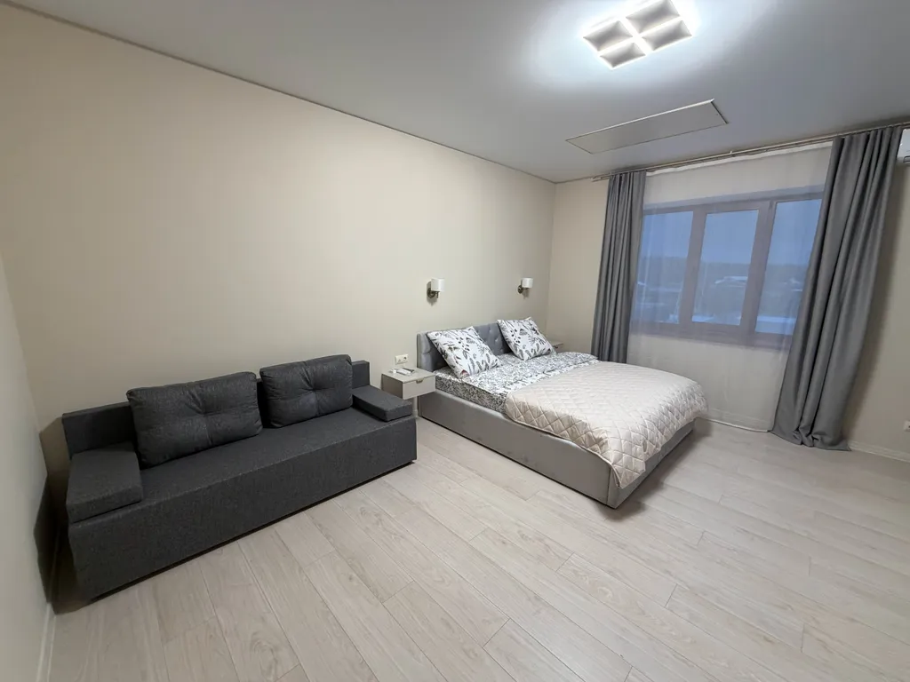 Дом с бассейном и 6 спальнями