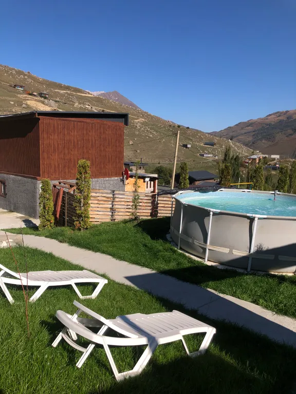 Уютный коттедж для семейного отдыха в Верхнем Фиагдоне — аренда посуточно в Урикау