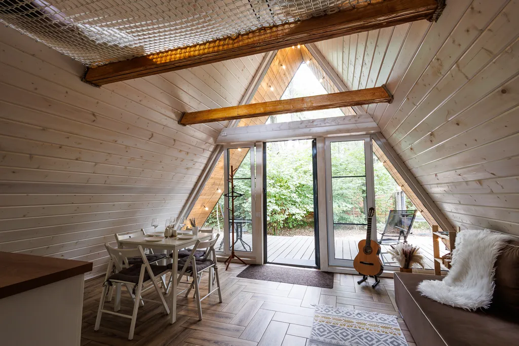 Коттедж Коттедж Уютный А-фрейм в дубовом лесу — Кузяево