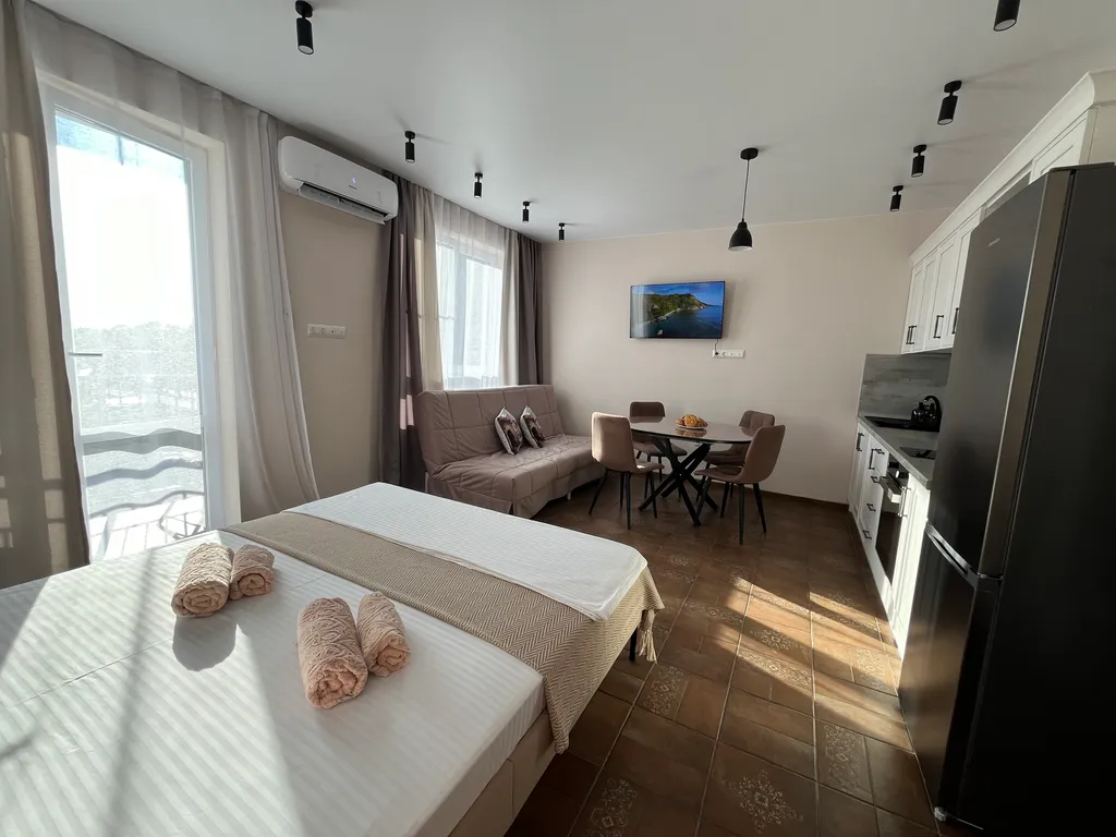 Новая уютная квартира с видом на горы и лес — аренда посуточно в Кудепста