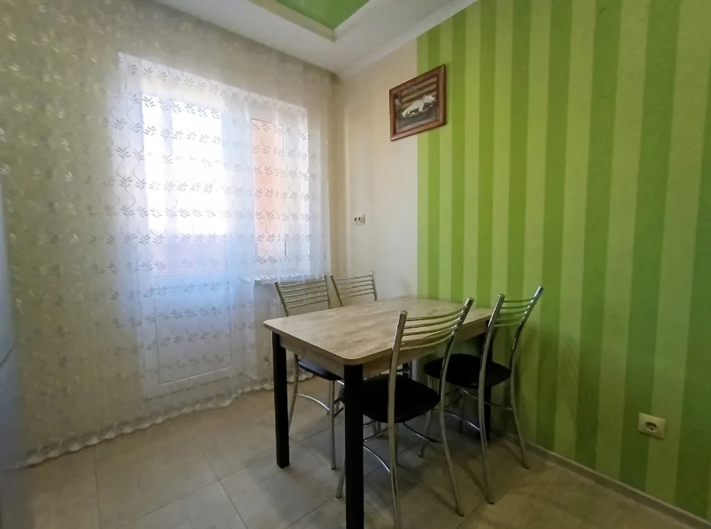 Квартира Двухкомнатная квартира с дизайнерским ремонтом — Краснодар