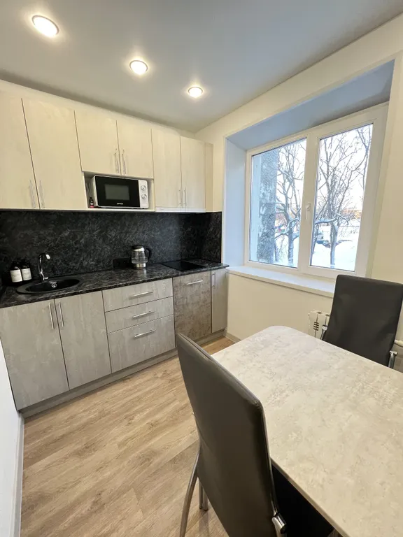 На красной линии