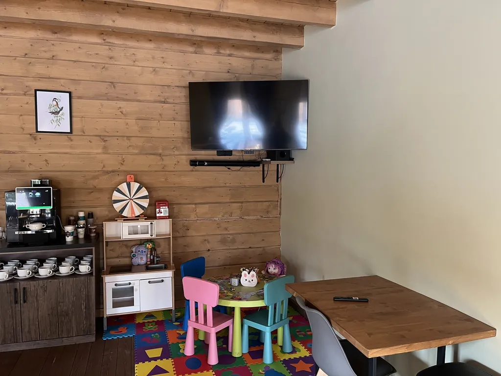 Коттедж 42 метра в лесу у пруда