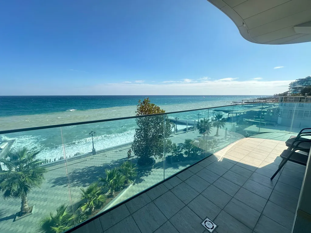 Трехкомнатные апартаменты рядом с морем