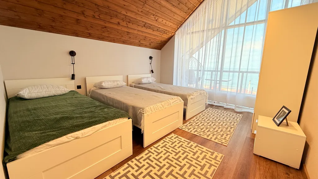 Морской лофт на берегу