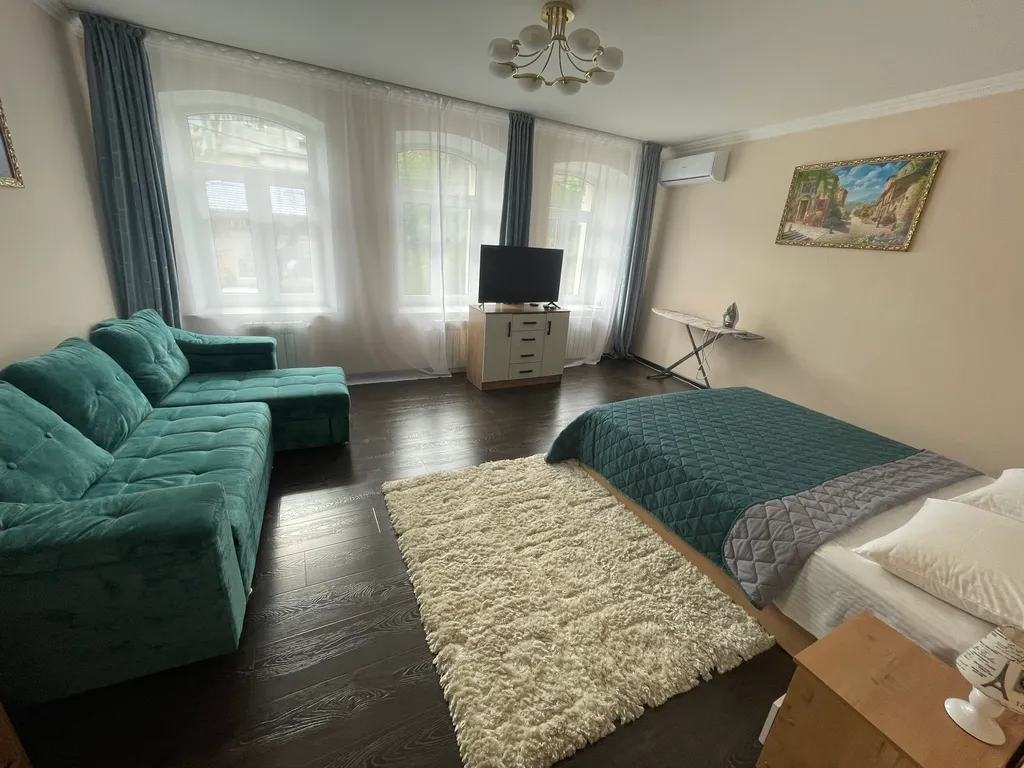 Уютная 2-я квартира в гостевом доме в самом центре