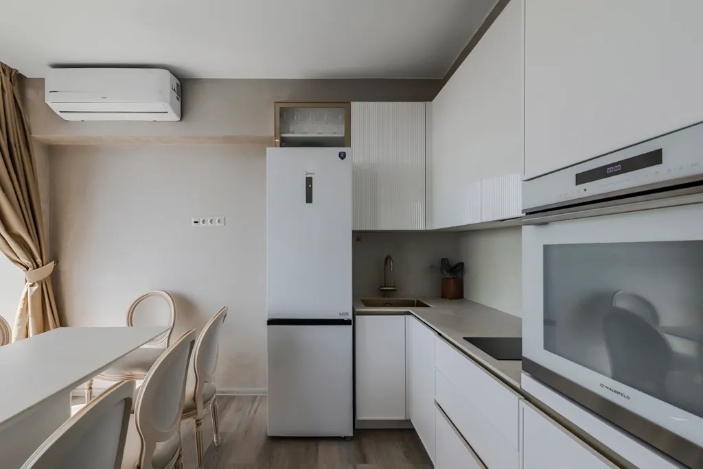 Двухэтажный апартамент с круглогодичным бассейном и залом