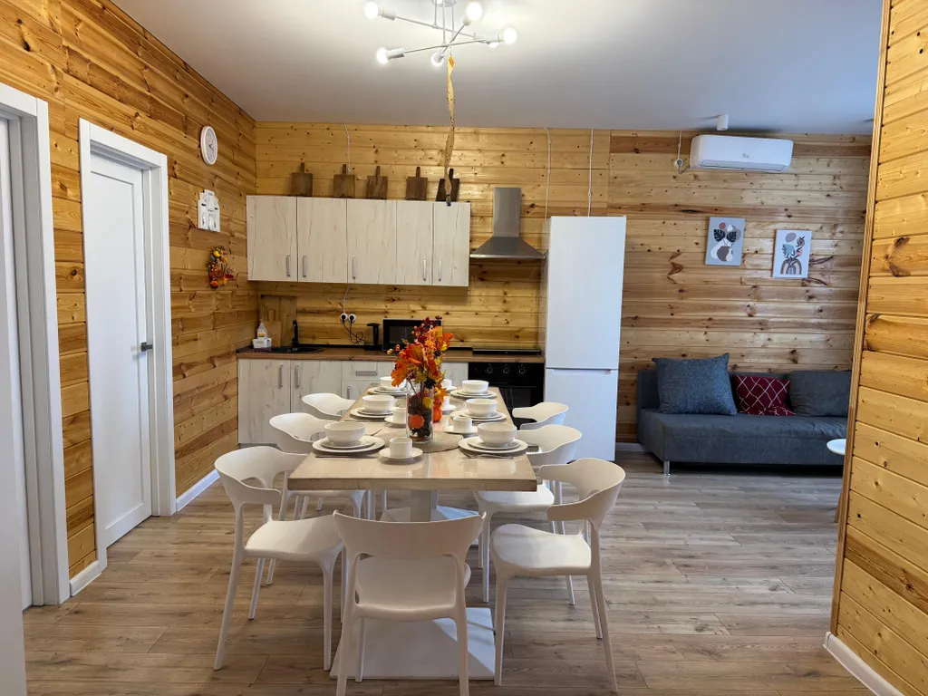 Уютный домик на левом берегу