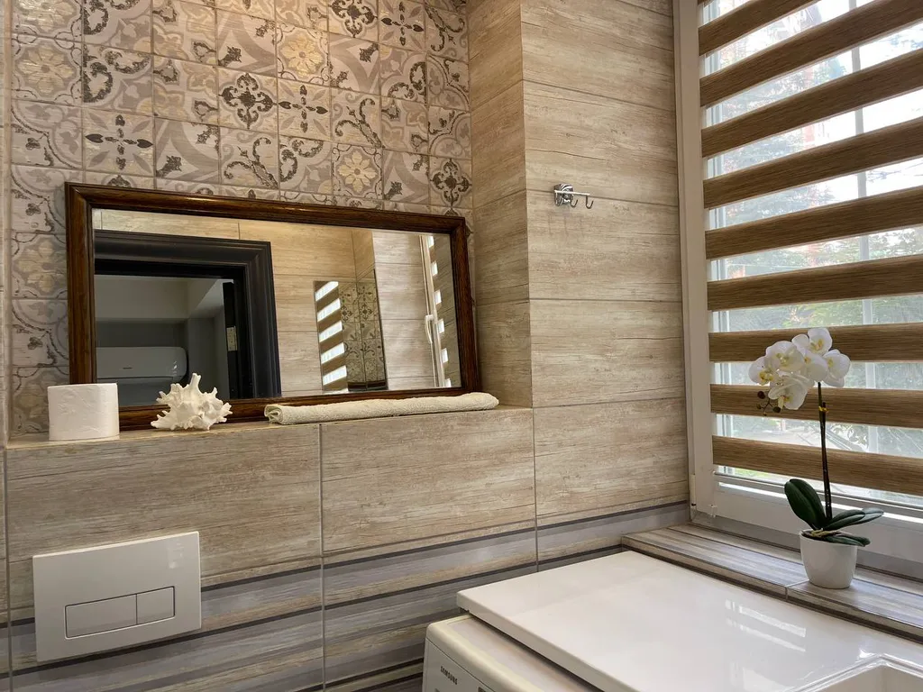 Двухуровневая квартира с дизайнерским ремонтом возле моря