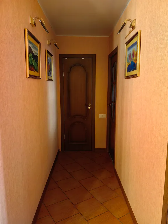 Просторная квартира у ЖД Вокзала, трёхкомнатная