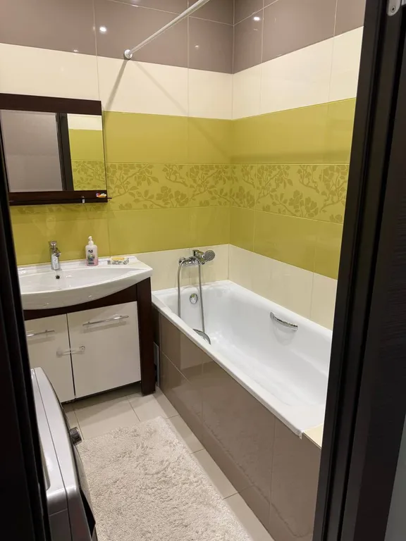 Двухкомнатная уютная большая квартира в районе с развитой инфраструктурой