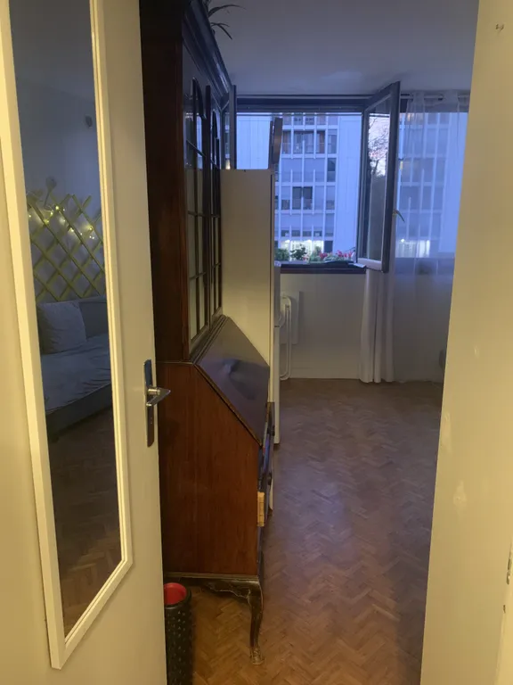 Квартира недалеко от Эйфелевой башни