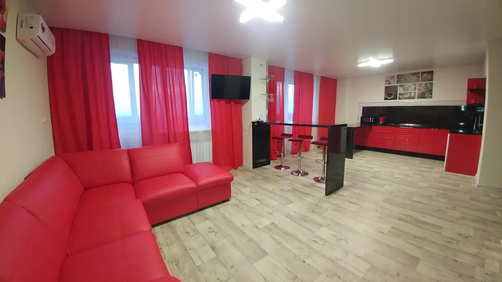 Очень необычная и просторная квартира-студия в центре