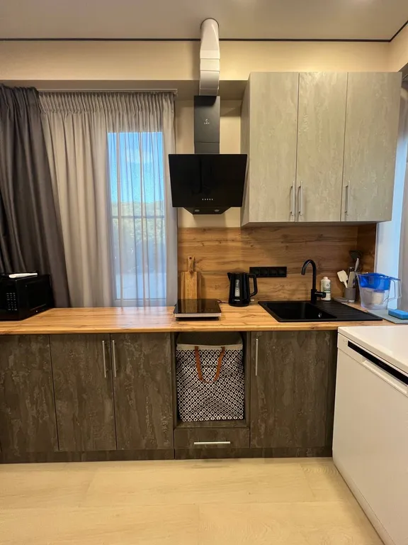 Квартира в доме с бассейном